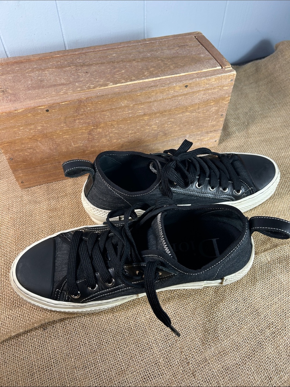 Dior B23 Black Low-Top Canvas Sneakers with White Sole - Picture 16 of 16